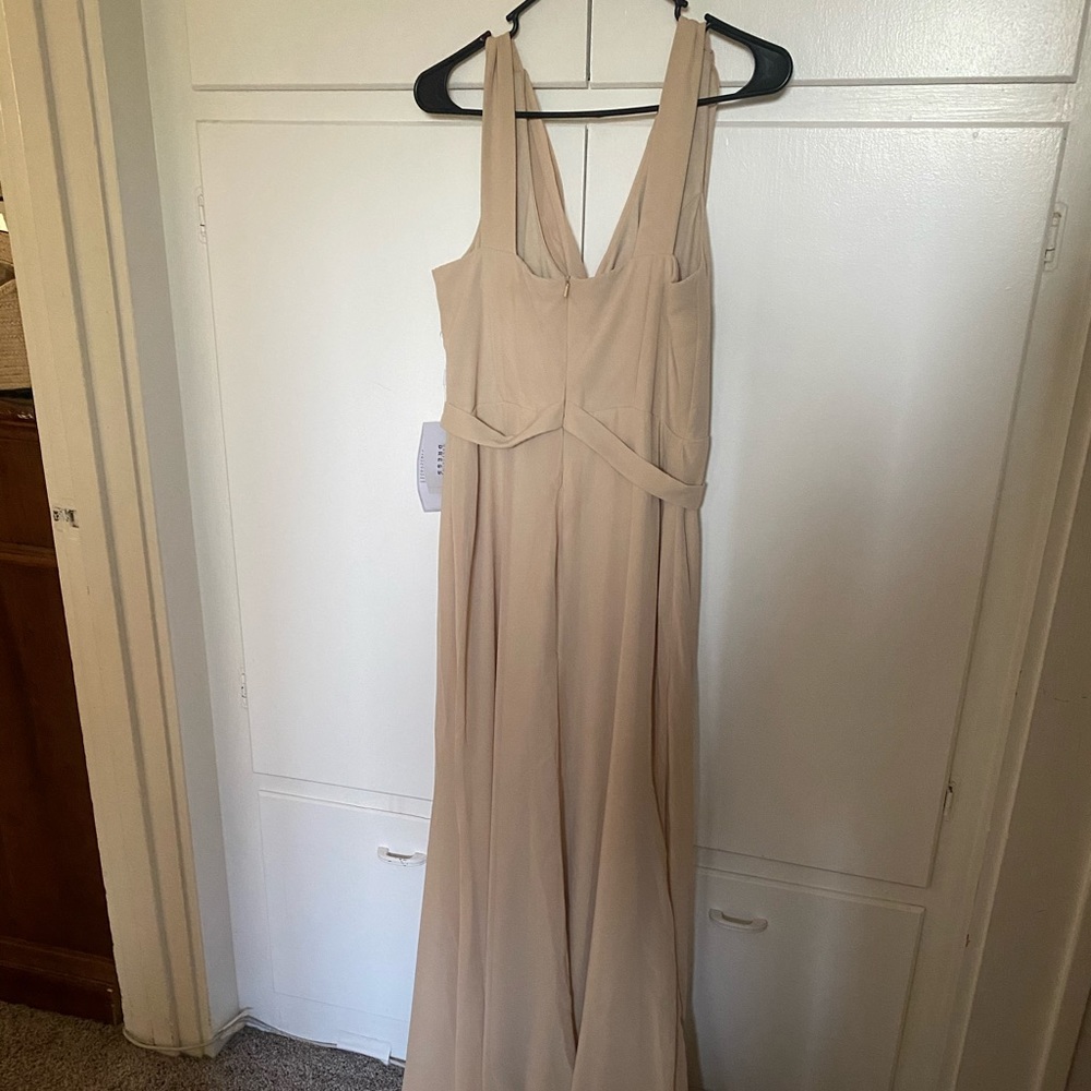 Thigh slit dress - Picture 2 of 4